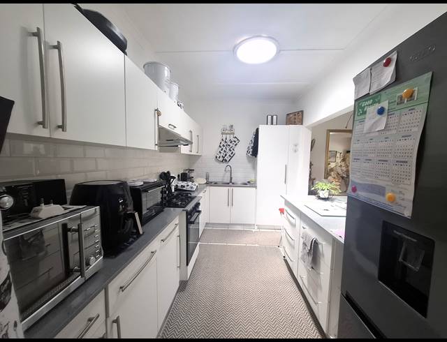 2 BEDROOM TOWNHOUSE FOR SALE IN UVONGO